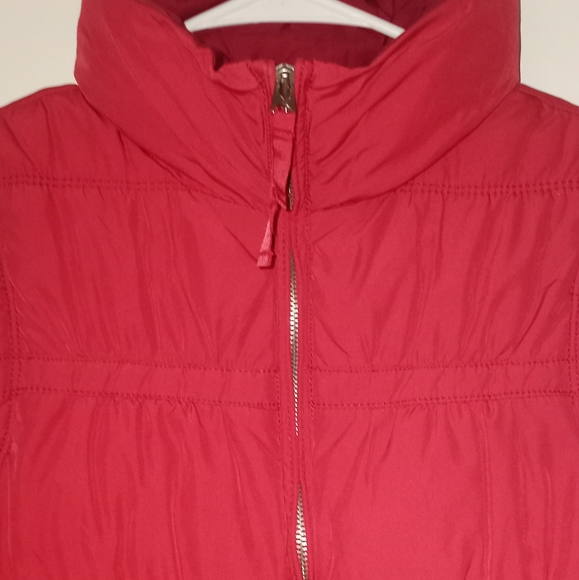 American Eagle Puffer Vest - Picture 3 of 7